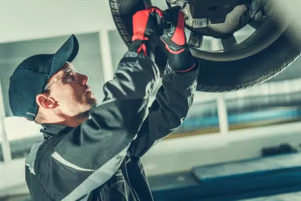 Unique Features of Land Rovers Steering and Suspension Unique Features of Land Rovers Steering and Suspension