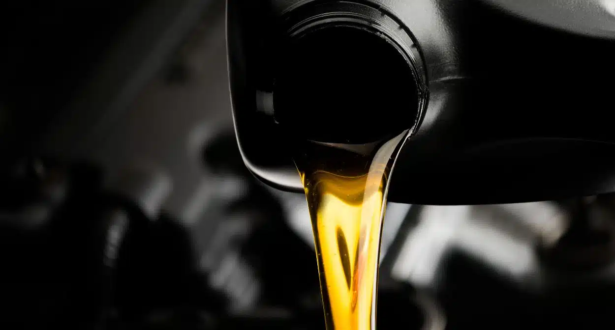 Key Benefits of Regular Oil Changes Key Benefits of Regular Oil Changes